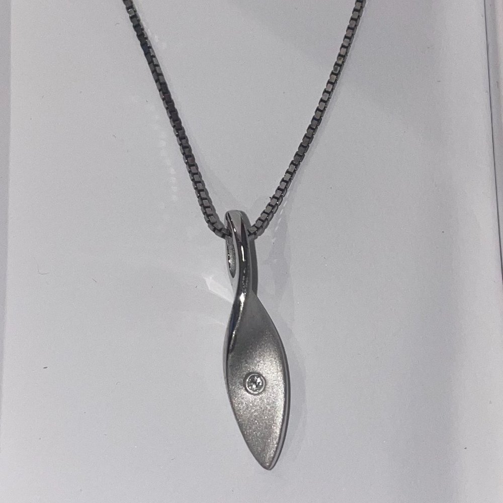 Hot Diamonds (Brand) Necklace